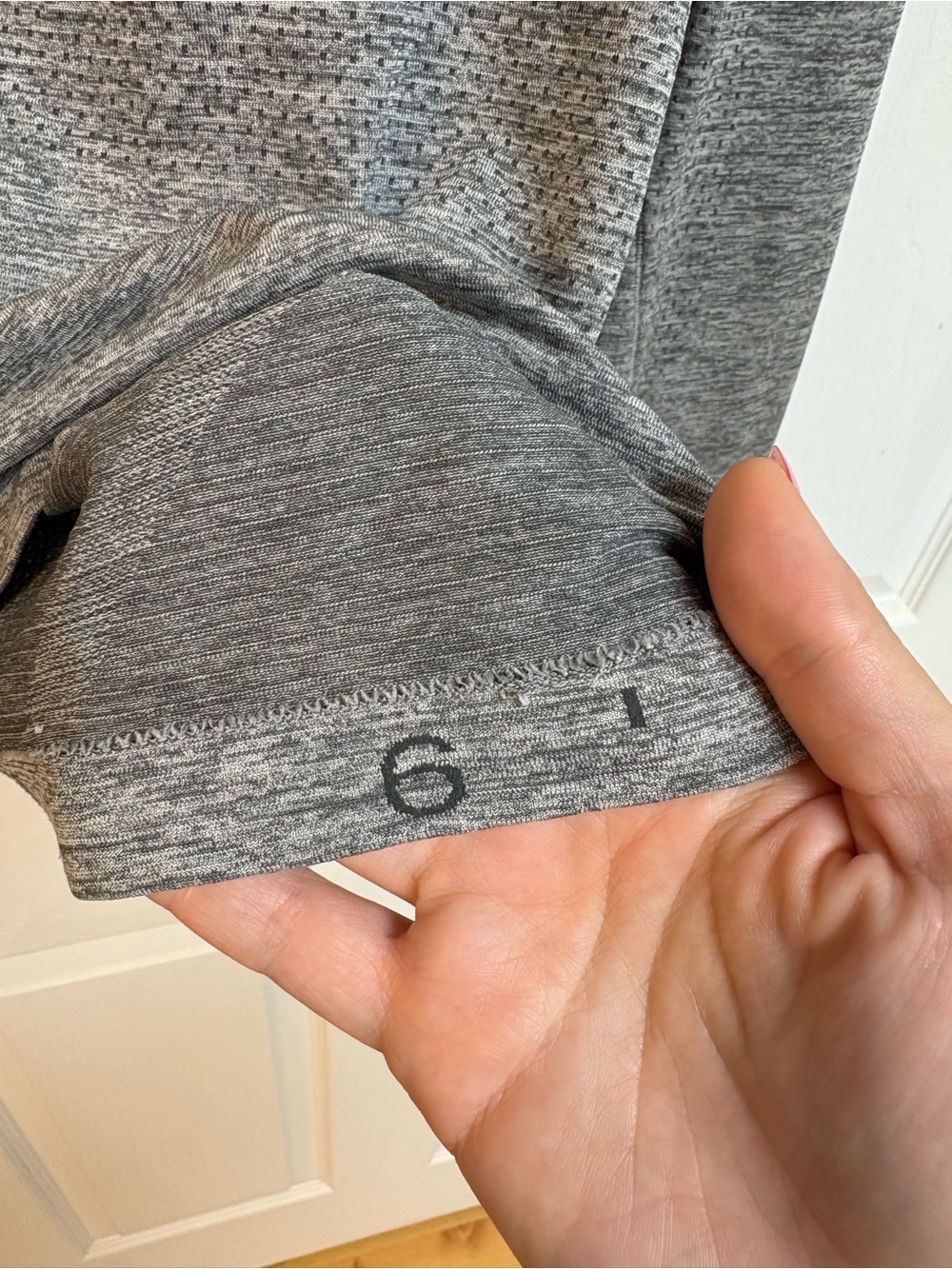 Lululemon Swiftly Tech LS - Picture 4 of 4
